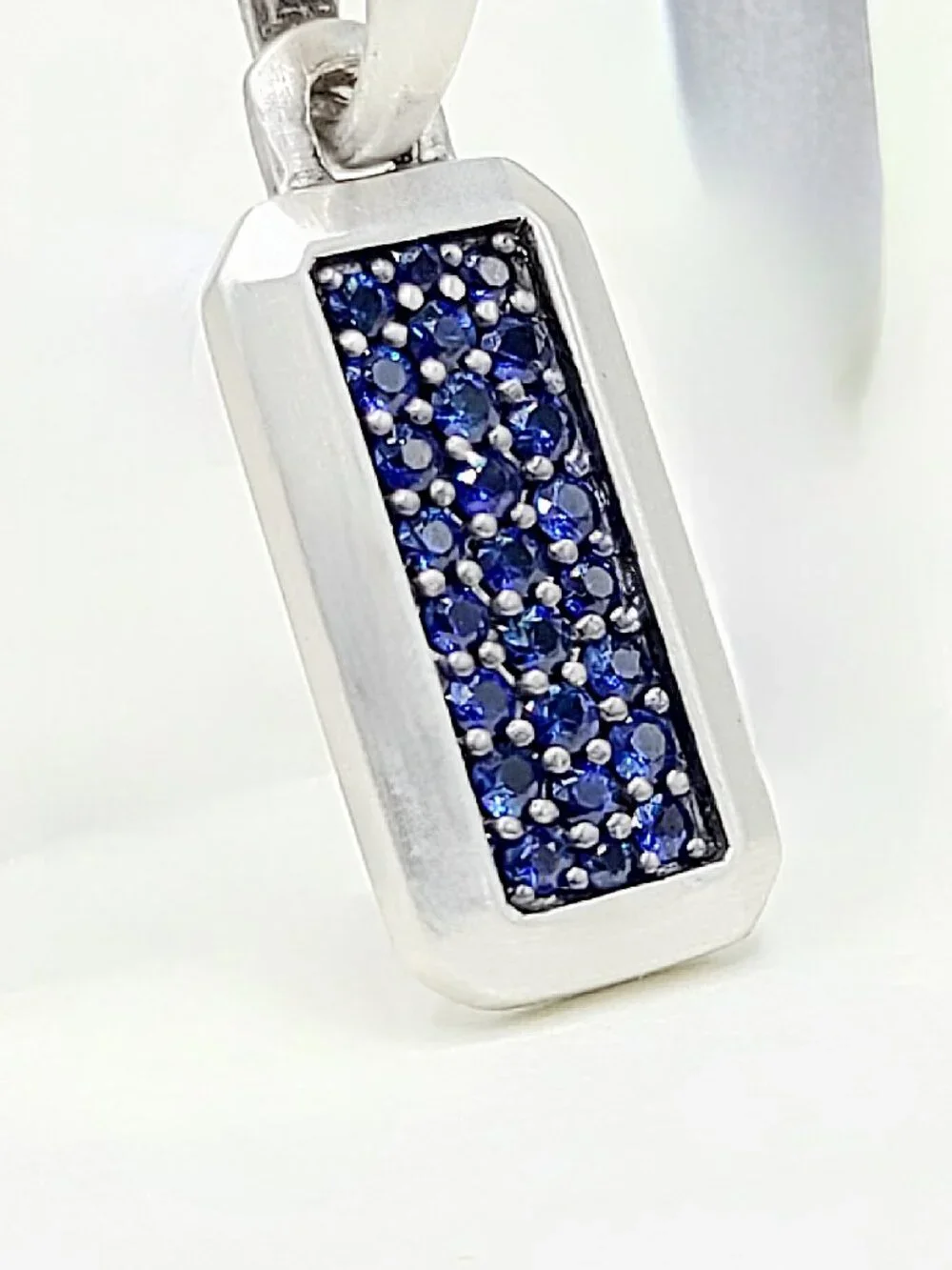 David Yurman Streamline Pavé Amulet Pendant w/ Pavé Blue Sapphires - RARE